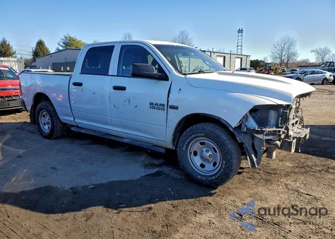 2018 Ram 1500 St z USA, uszkodzony, nr VIN 1C6RR7ST7JS309023